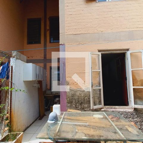 Casa à venda com 75m², 2 quartos e 1 vagaQuintal