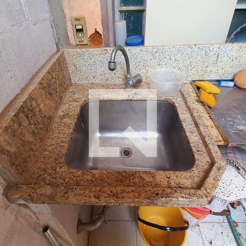 Casa à venda com 75m², 2 quartos e 1 vagaÁrea de Serviço