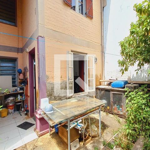 Casa à venda com 75m², 2 quartos e 1 vagaQuintal