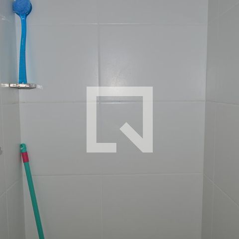 Apartamento à venda com 42m², 2 quartos e sem vagaBanheiro