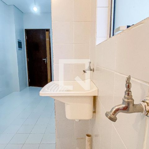 Apartamento à venda com 72m², 3 quartos e 1 vagaÁrea de Serviço