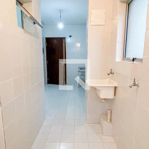 Apartamento à venda com 72m², 3 quartos e 1 vagaÁrea de Serviço