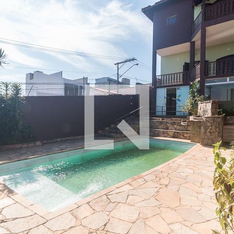 Casa para alugar com 551m², 15 quartos e 4 vagasPiscina
