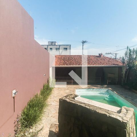 Casa para alugar com 551m², 15 quartos e 4 vagasVista do Quarto 12