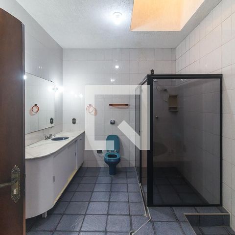 Casa para alugar com 551m², 15 quartos e 4 vagasBanheiro