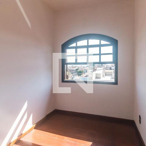 Casa para alugar com 551m², 15 quartos e 4 vagasQuarto 9