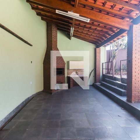 Casa para alugar com 551m², 15 quartos e 4 vagasChurrasqueira/Garagem