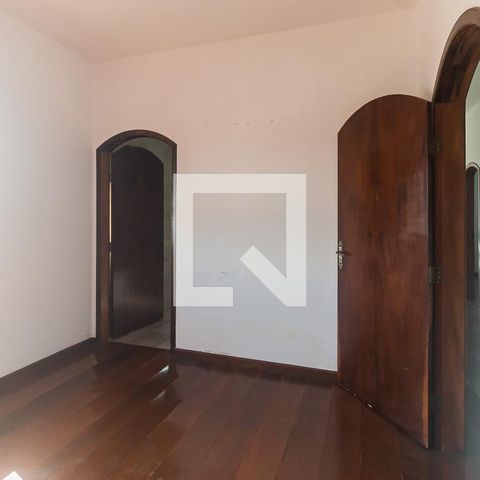 Casa para alugar com 551m², 15 quartos e 4 vagasQuarto 8 - Suíte 3