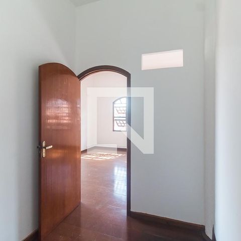 Casa para alugar com 551m², 15 quartos e 4 vagasQuarto 2