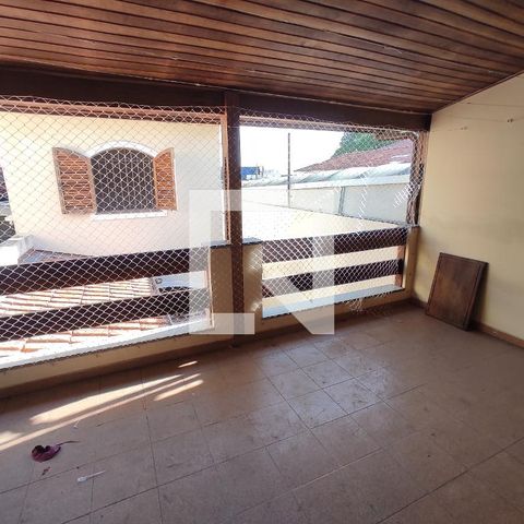 Casa à venda com 214m², 3 quartos e 2 vagas Casa à venda com 214m², 3 quartos e 2 vagasChurrasqueira