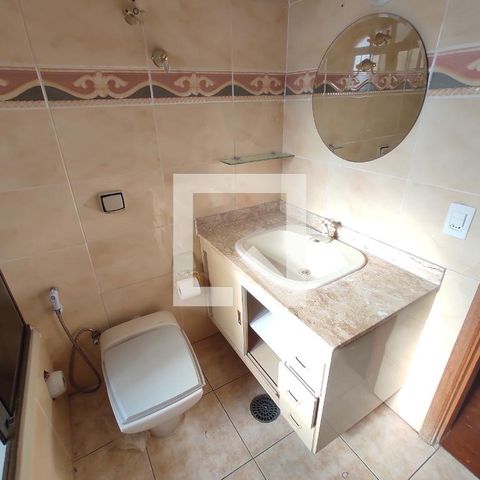 Casa à venda com 214m², 3 quartos e 2 vagas Casa à venda com 214m², 3 quartos e 2 vagasSuíte