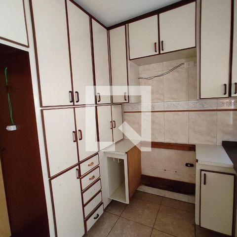 Casa à venda com 214m², 3 quartos e 2 vagas Casa à venda com 214m², 3 quartos e 2 vagasCozinha