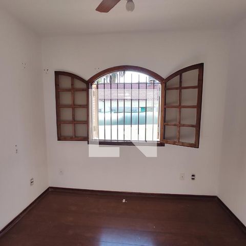 Casa à venda com 214m², 3 quartos e 2 vagas Casa à venda com 214m², 3 quartos e 2 vagasQuarto 2