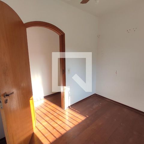 Casa à venda com 214m², 3 quartos e 2 vagas Casa à venda com 214m², 3 quartos e 2 vagasQuarto 2