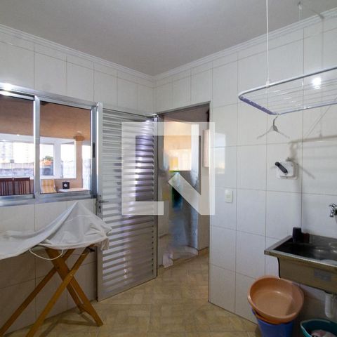 Casa à venda com 380m², 5 quartos e 6 vagasÁrea de Serviço