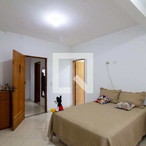 Casa à venda com 380m², 5 quartos e 6 vagasSuíte