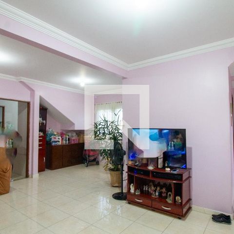 Casa à venda com 380m², 5 quartos e 6 vagasSala