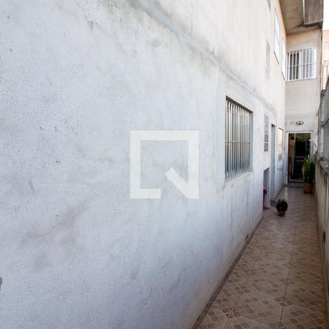 Casa à venda com 380m², 5 quartos e 6 vagasCorredor Externo