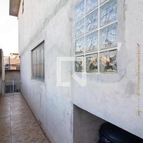 Casa à venda com 380m², 5 quartos e 6 vagasCorredor Externo
