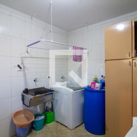 Casa à venda com 380m², 5 quartos e 6 vagasÁrea de Serviço