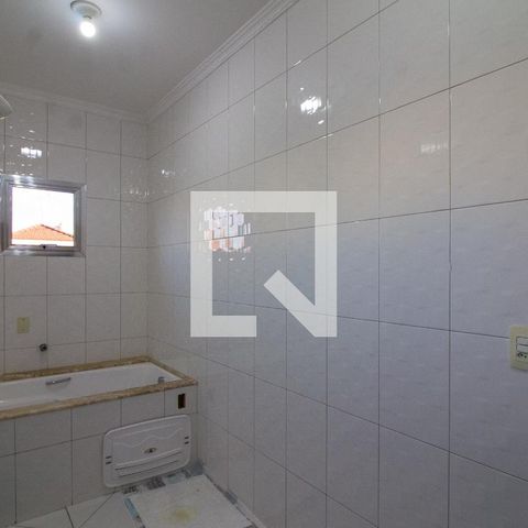 Casa à venda com 380m², 5 quartos e 6 vagasBanheiro da Suíte