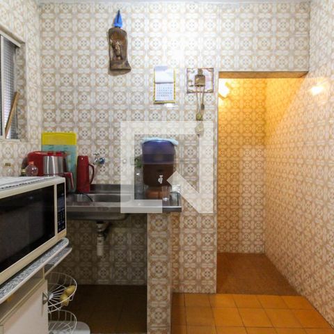 Casa à venda com 110m², 2 quartos e 2 vagas Casa à venda com 110m², 2 quartos e 2 vagasCozinha