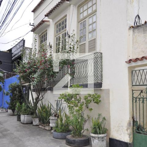 Casa à venda com 286m², 3 quartos e 1 vagaFachada