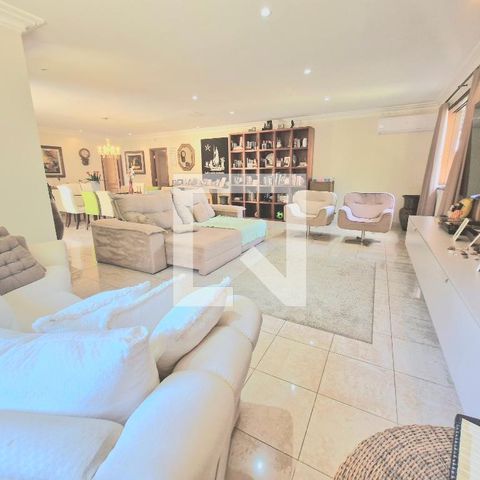 Casa para alugar com 1320m², 5 quartos e 4 vagasDetalhe Sala