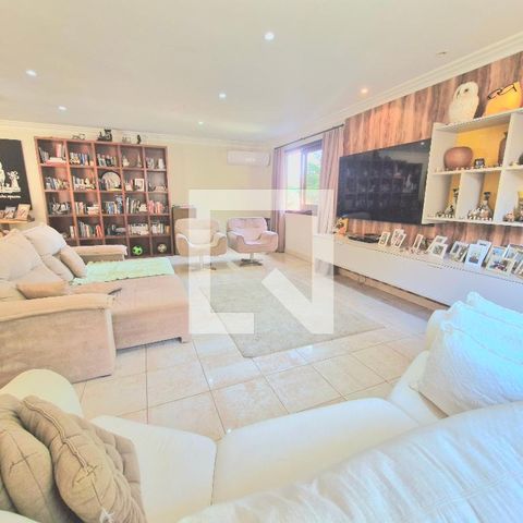 Casa para alugar com 1320m², 5 quartos e 4 vagasSala de TV