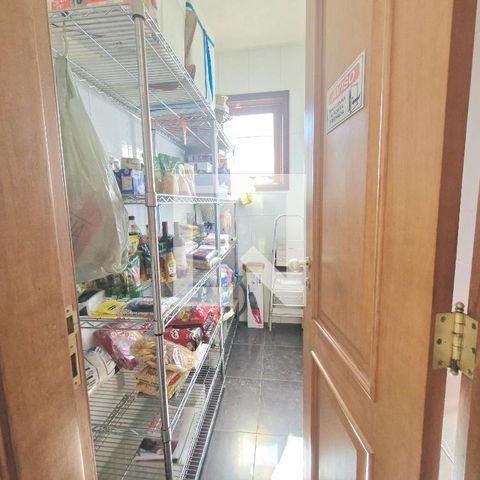 Casa para alugar com 1320m², 5 quartos e 4 vagasDispensa cozinha