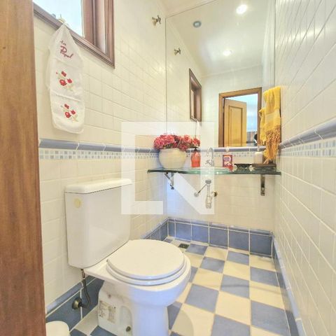 Casa para alugar com 1320m², 5 quartos e 4 vagasBanheiro social 1