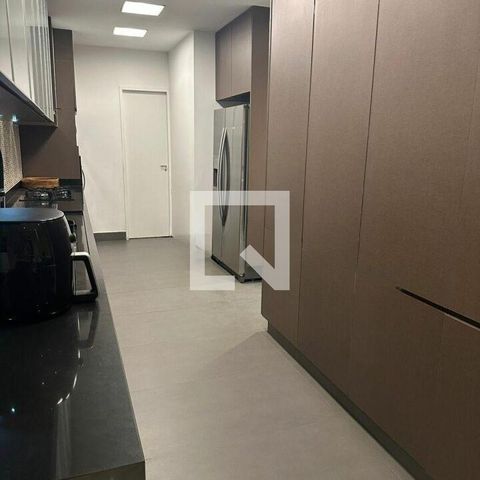 Apartamento à venda com 213m², 3 quartos e 4 vagas