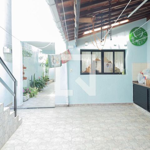 Casa à venda com 223m², 3 quartos e 3 vagasÁrea - Churrasqueira