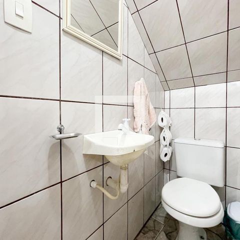 Casa à venda com 223m², 3 quartos e 3 vagasBanheiro de Serviço