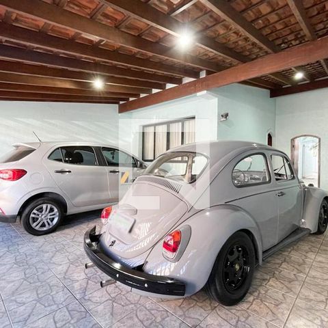 Casa à venda com 223m², 3 quartos e 3 vagasGaragem