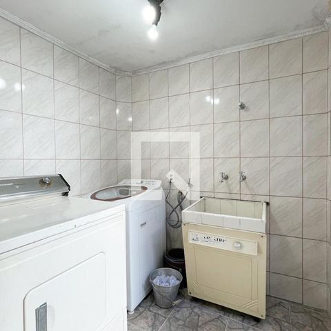 Casa à venda com 223m², 3 quartos e 3 vagasÁrea de Serviço