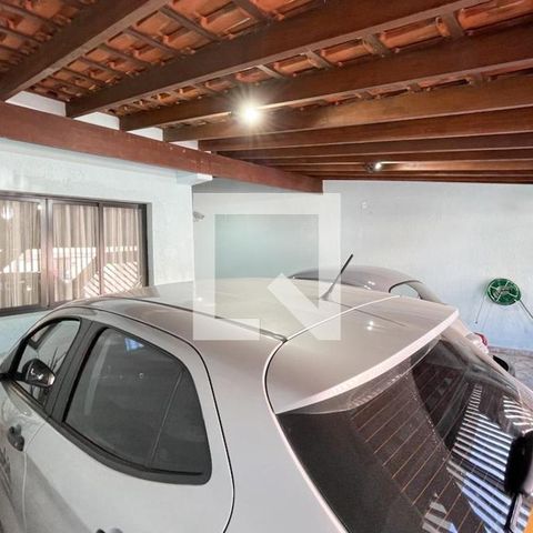 Casa à venda com 223m², 3 quartos e 3 vagasGaragem