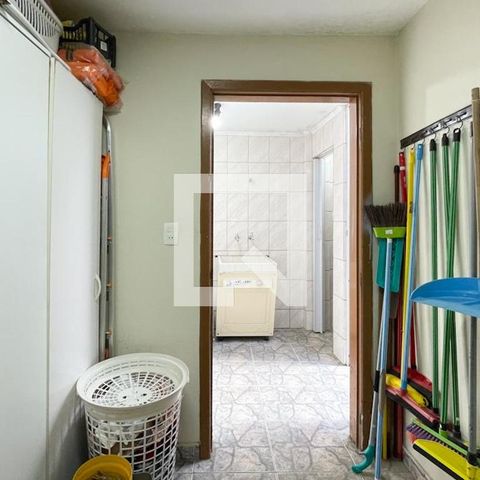 Casa à venda com 223m², 3 quartos e 3 vagasQuarto de Serviço