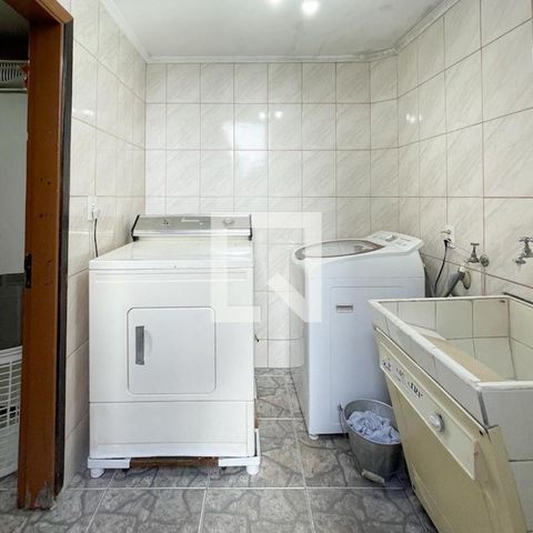 Casa à venda com 223m², 3 quartos e 3 vagasÁrea de Serviço