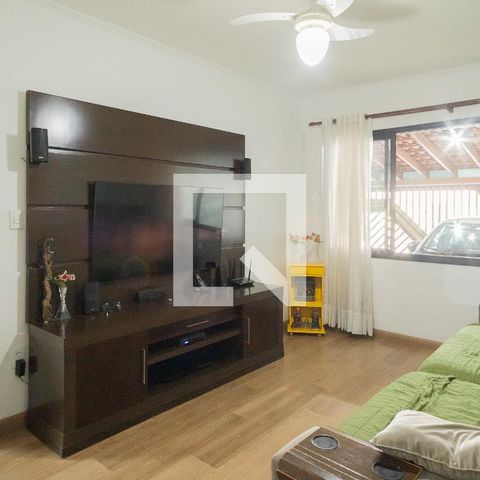 Casa à venda com 223m², 3 quartos e 3 vagasSala