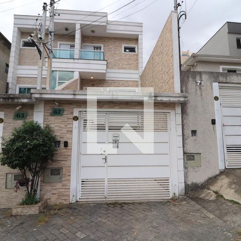 Casa à venda com 140m², 3 quartos e 3 vagasFachada