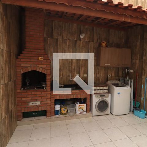 Casa à venda com 140m², 3 quartos e 3 vagasChurrasqueira