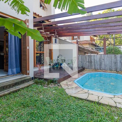 Casa de condomínio para alugar com 450m², 4 quartos e 3 vagas Casa de condomínio para alugar com 450m², 4 quartos e 3 vagasQuintal