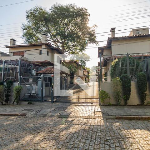 Casa de condomínio para alugar com 450m², 4 quartos e 3 vagas Casa de condomínio para alugar com 450m², 4 quartos e 3 vagasFachada