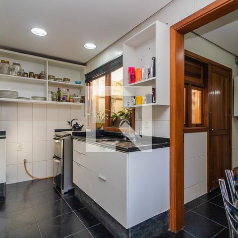 Casa de condomínio para alugar com 450m², 4 quartos e 3 vagas Casa de condomínio para alugar com 450m², 4 quartos e 3 vagasCozinha