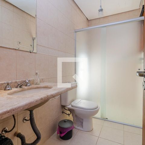 Casa de condomínio para alugar com 450m², 4 quartos e 3 vagas Casa de condomínio para alugar com 450m², 4 quartos e 3 vagasBanheiro