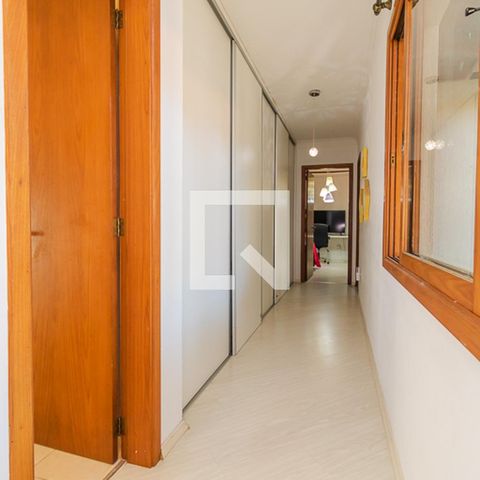 Casa de condomínio para alugar com 450m², 4 quartos e 3 vagas Casa de condomínio para alugar com 450m², 4 quartos e 3 vagasCorredor