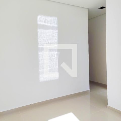 Apartamento à venda com 70m², 2 quartos e 1 vaga Apartamento à venda com 70m², 2 quartos e 1 vagaSuite