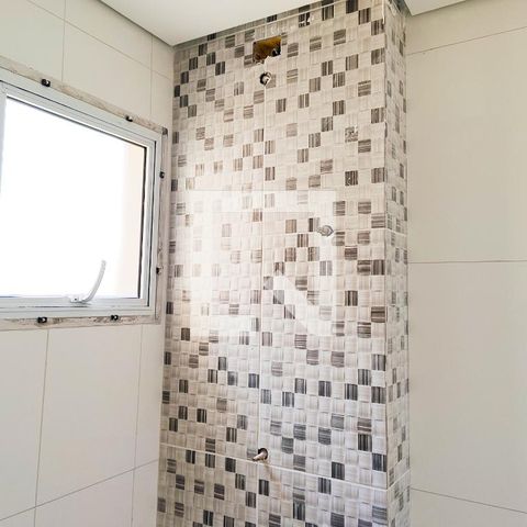 Apartamento à venda com 70m², 2 quartos e 1 vaga Apartamento à venda com 70m², 2 quartos e 1 vagaBanheiro Social