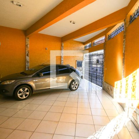 Casa à venda com 369m², 5 quartos e 3 vagasGaragem